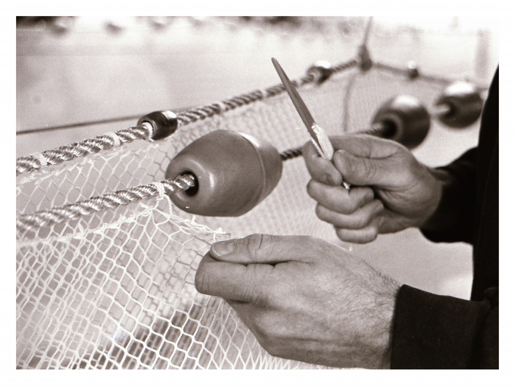 net making black and white photos