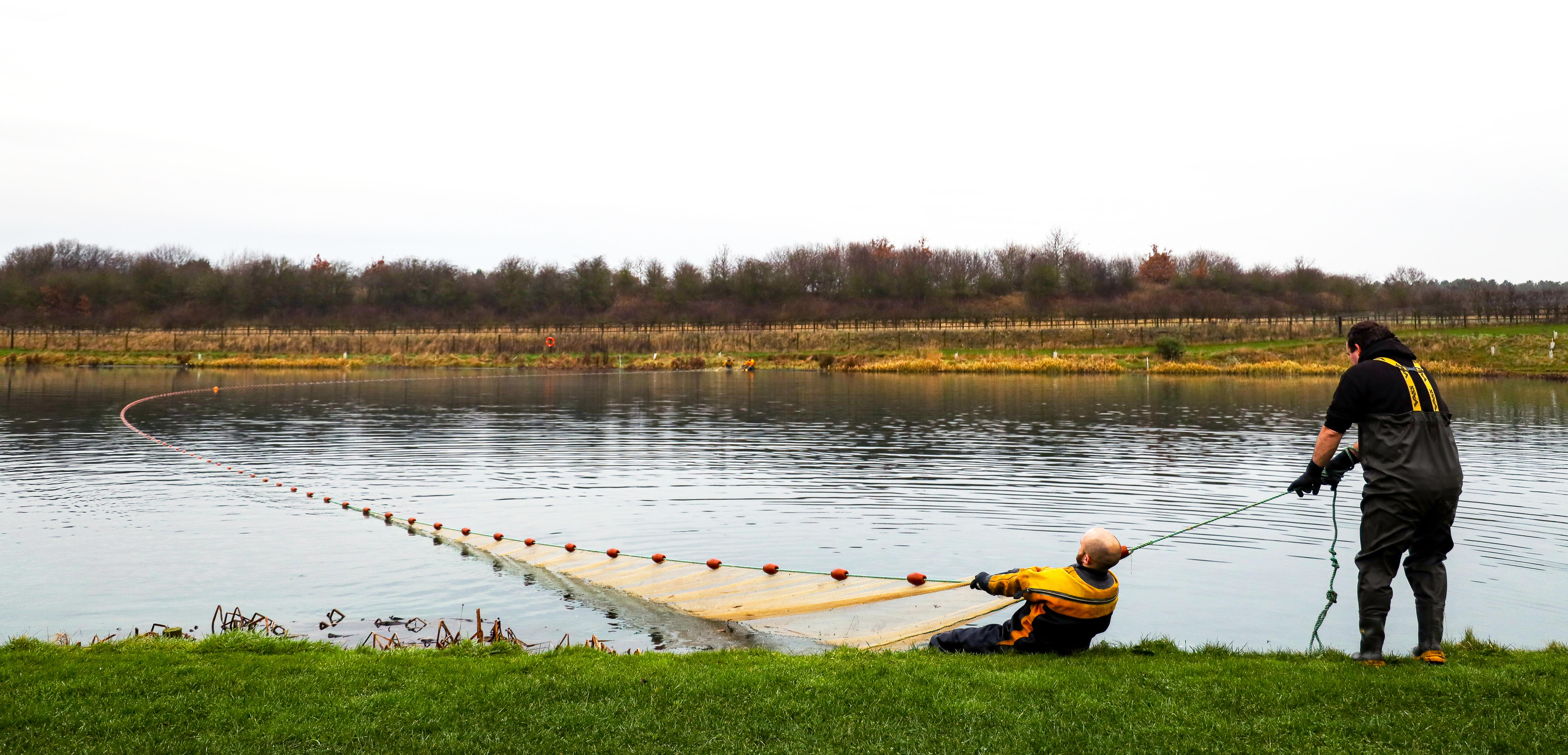 Surrounding Net Fisheries Equipment: Seine Nets, Fish Cages, and Drysuits