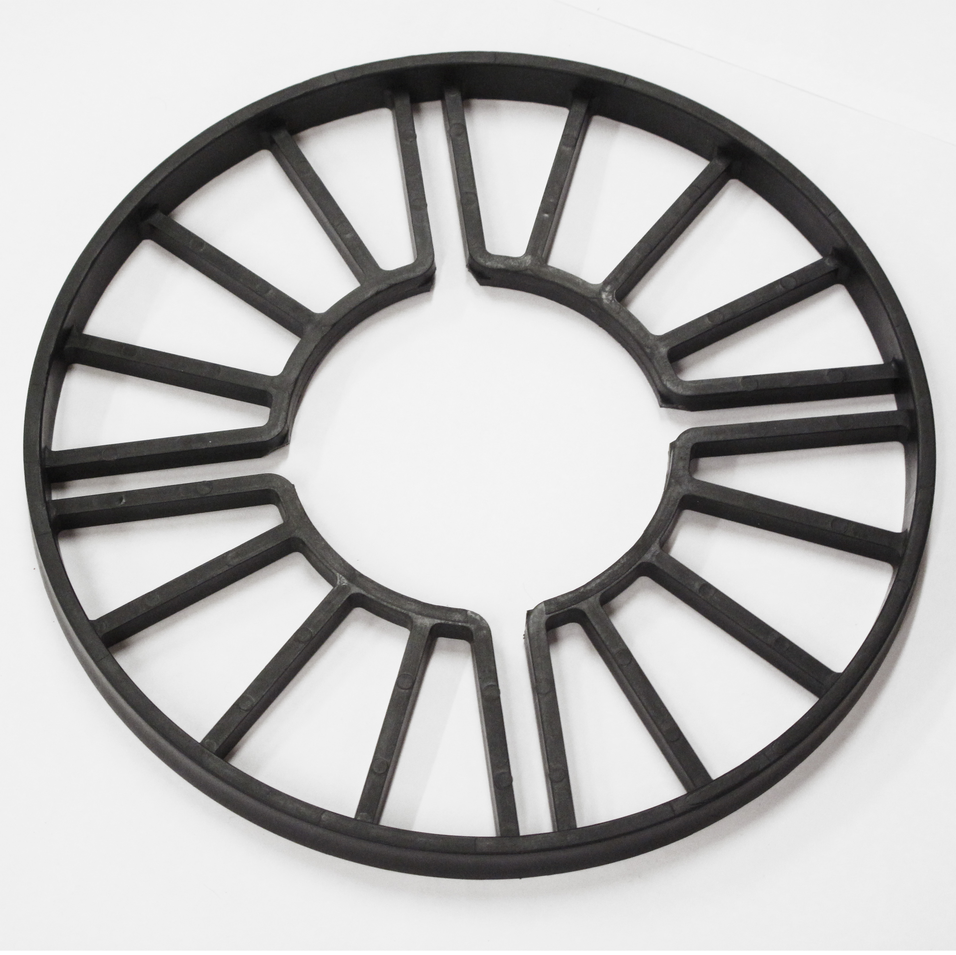 Large Pan Feeder Anti Flick Ring